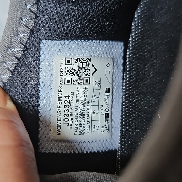 Merrell Bravada Hiking Black and Gray Sneakers - Picture 13 of 13